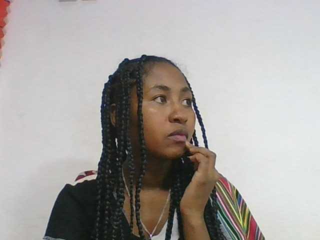Marinah1a live cam on BongaCams