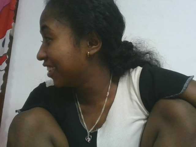 Marinah1a live cam on BongaCams