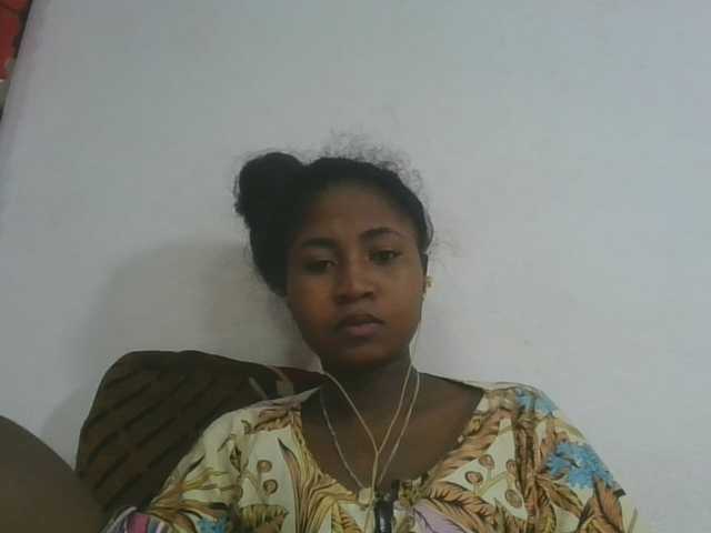 Marinah1a live cam on BongaCams