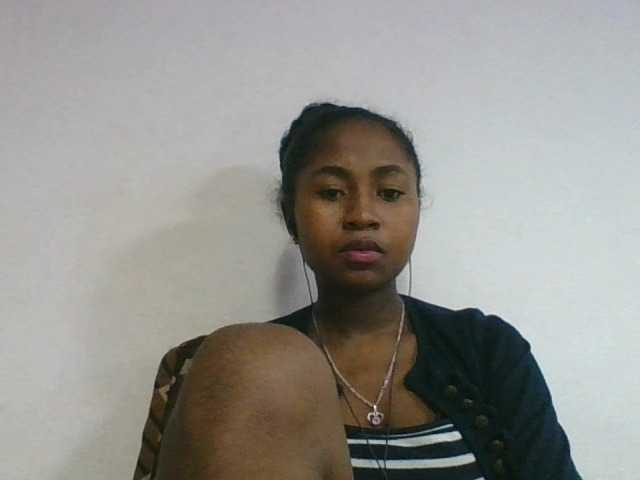 Marinah1a live cam on BongaCams
