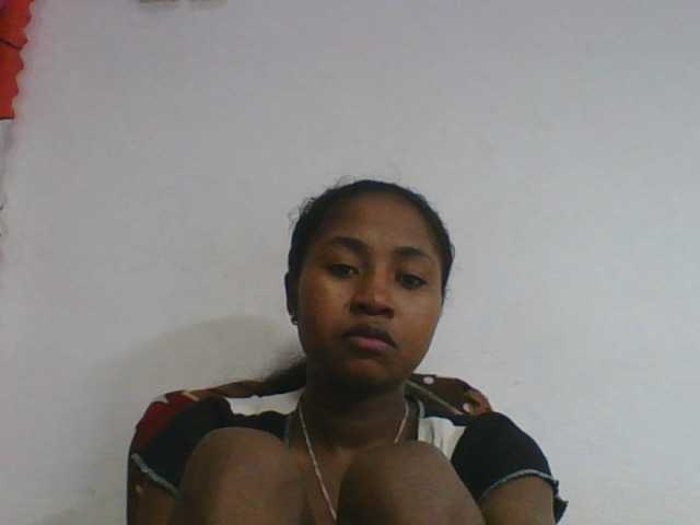 Marinah1a live cam on BongaCams