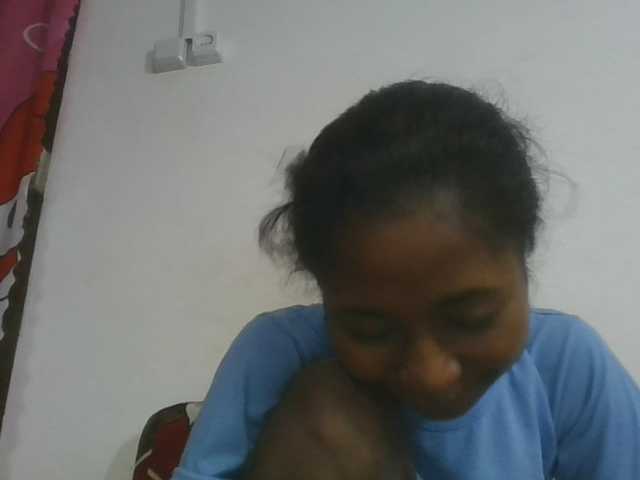 Marinah1a live cam on BongaCams