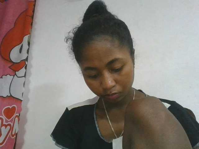 Marinah1a live cam on BongaCams