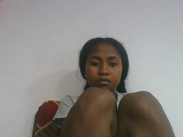 Marinah1a live cam on BongaCams