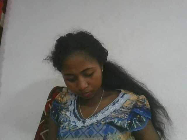 Marinah1a live cam on BongaCams
