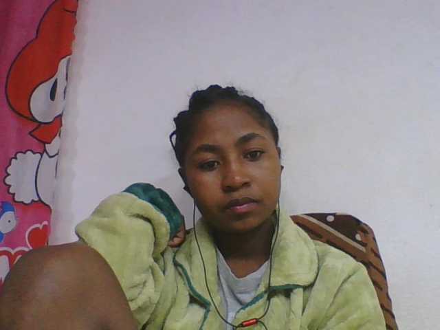 Marinah1a live cam on BongaCams