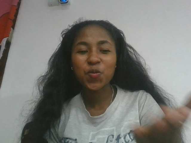 Marinah1a live cam on BongaCams