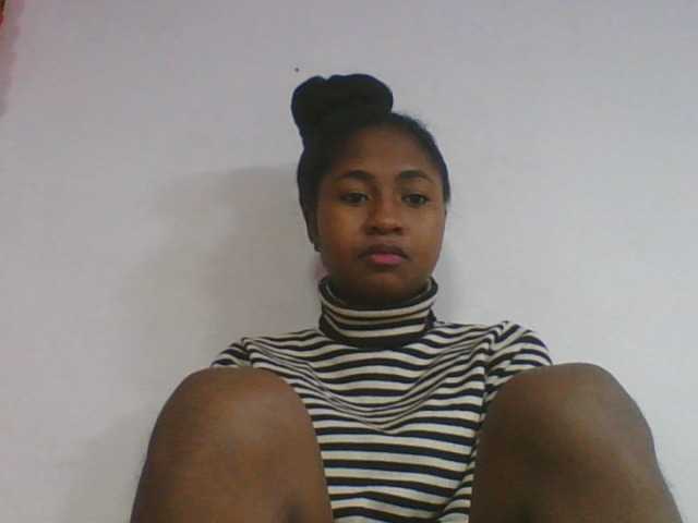Marinah1a live cam on BongaCams