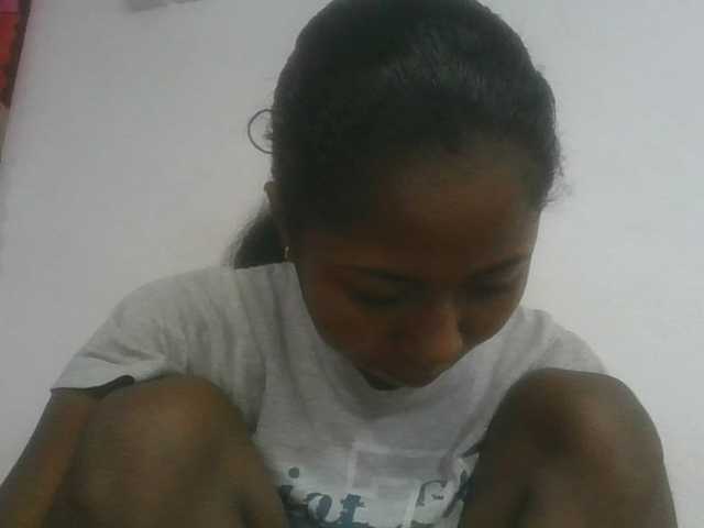 Marinah1a live cam on BongaCams