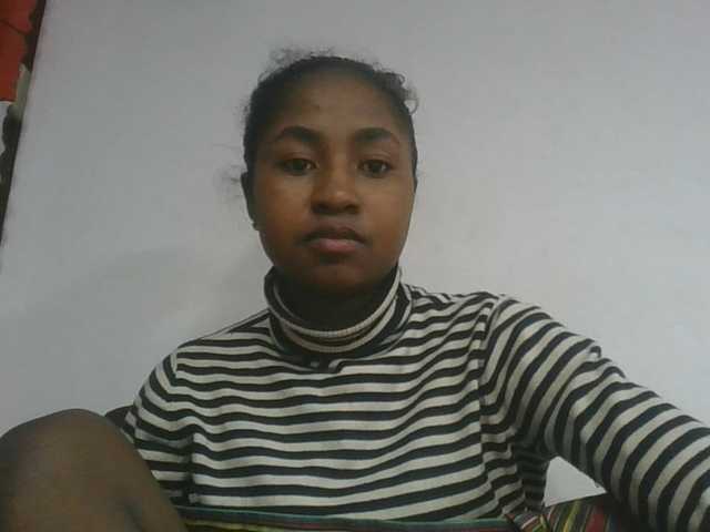Marinah1a live cam on BongaCams