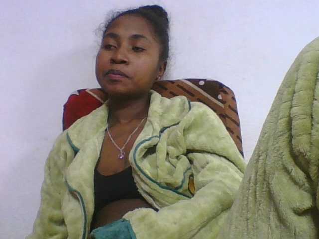 Marinah1a live cam on BongaCams
