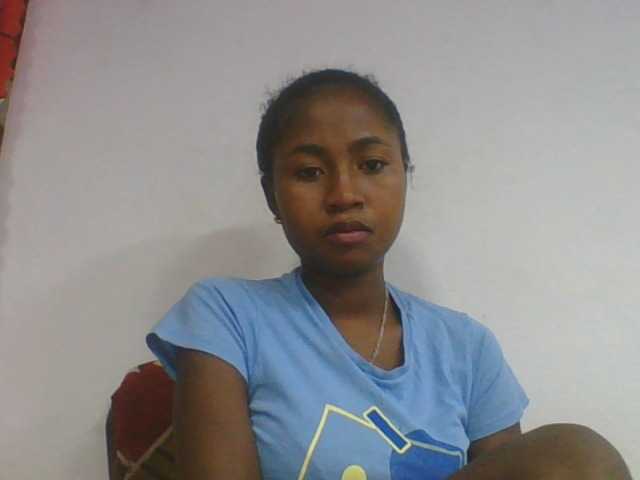 Marinah1a live cam on BongaCams
