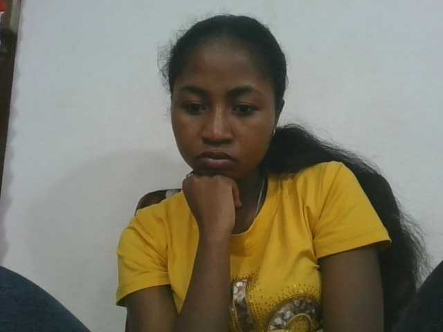 Marinah1a live cam on BongaCams