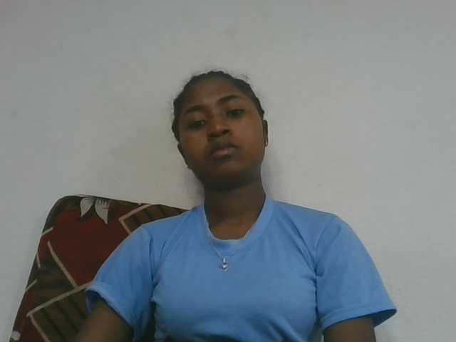 Marinah1a live cam on BongaCams