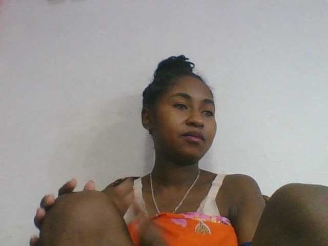 Marinah1a live cam on BongaCams