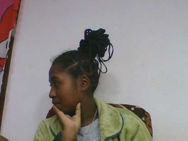 Marinah1a live cam on BongaCams