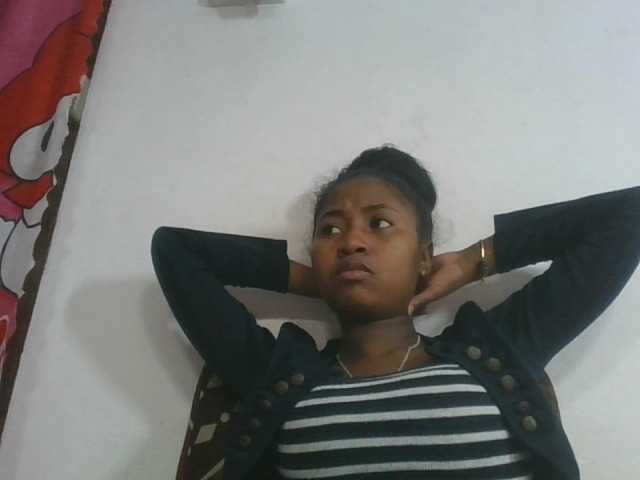 Marinah1a live cam on BongaCams
