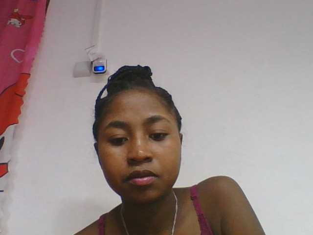 Marinah1a live cam on BongaCams
