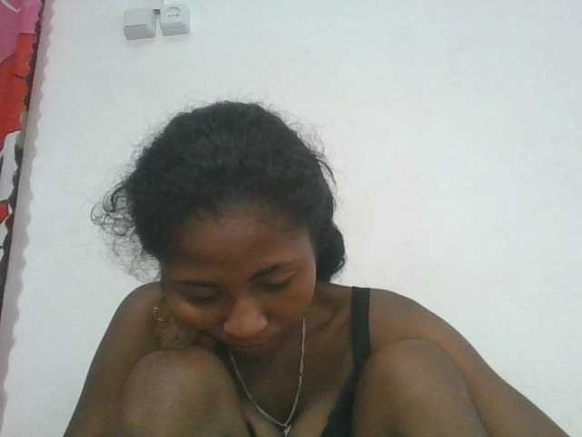 Marinah1a live cam on BongaCams