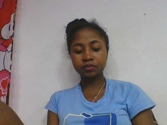 Marinah1a live cam on BongaCams