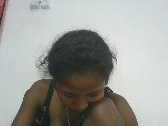 Marinah1a live cam on BongaCams