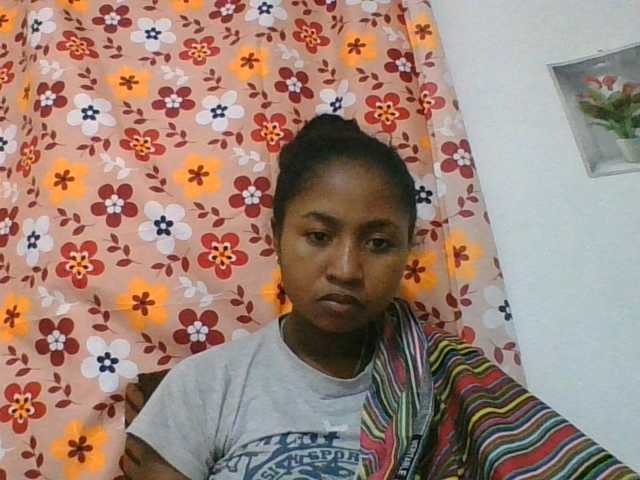Marinah1a live cam on BongaCams