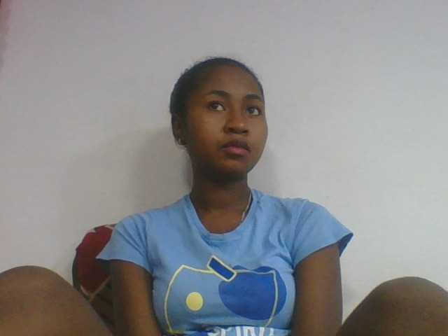 Marinah1a live cam on BongaCams