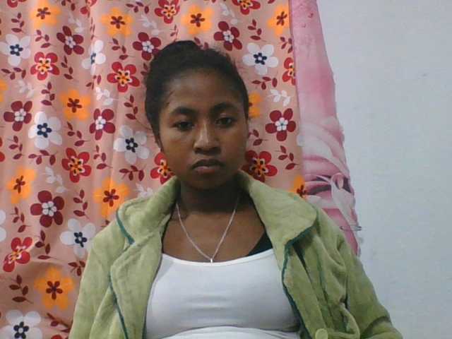 Marinah1a live cam on BongaCams