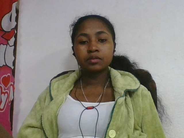 Marinah1a live cam on BongaCams