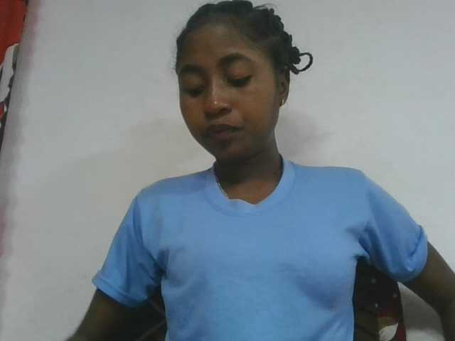 Marinah1a live cam on BongaCams