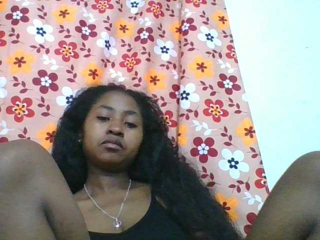 Marinah1a live cam on BongaCams