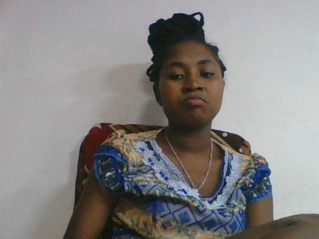 Marinah1a live cam on BongaCams