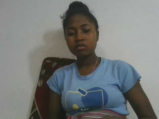 Marinah1a live cam on BongaCams