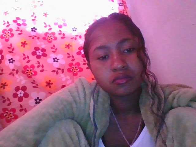 Marinah1a live cam on BongaCams