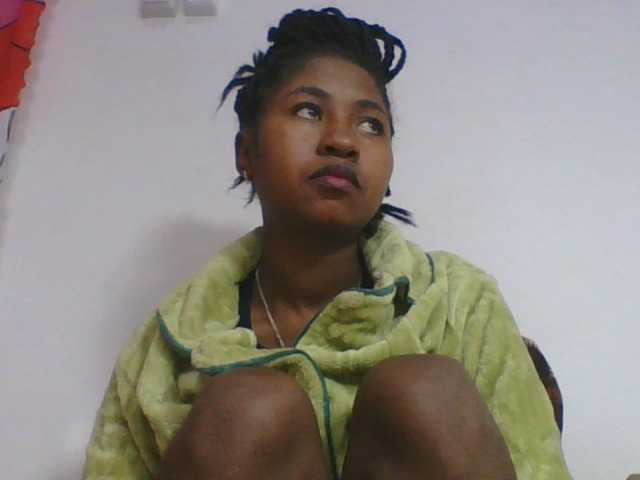 Marinah1a live cam on BongaCams