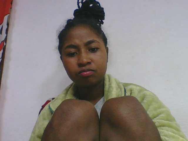 Marinah1a live cam on BongaCams