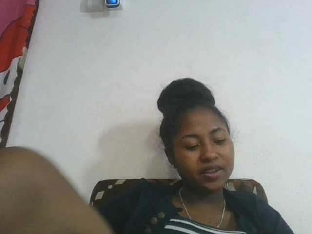 Marinah1a live cam on BongaCams