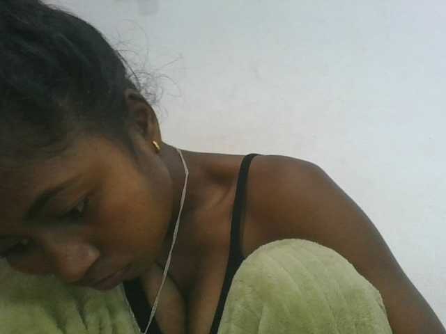 Marinah1a live cam on BongaCams
