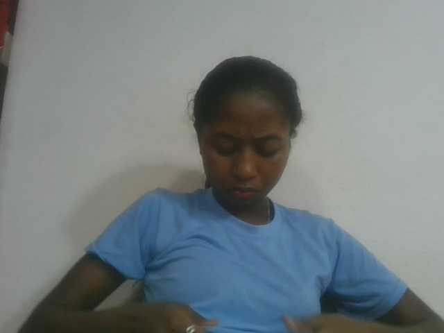 Marinah1a live cam on BongaCams