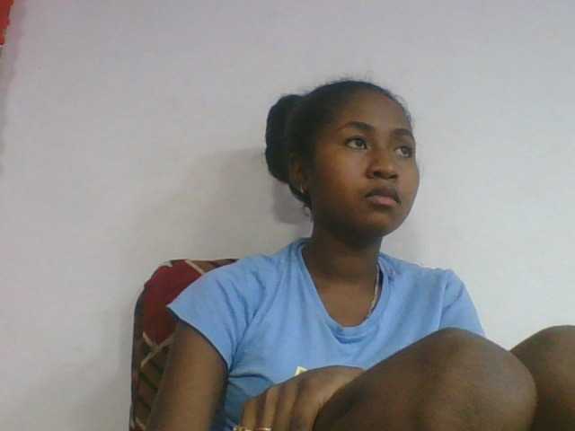 Marinah1a live cam on BongaCams