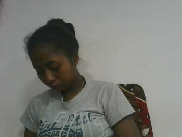 Marinah1a live cam on BongaCams