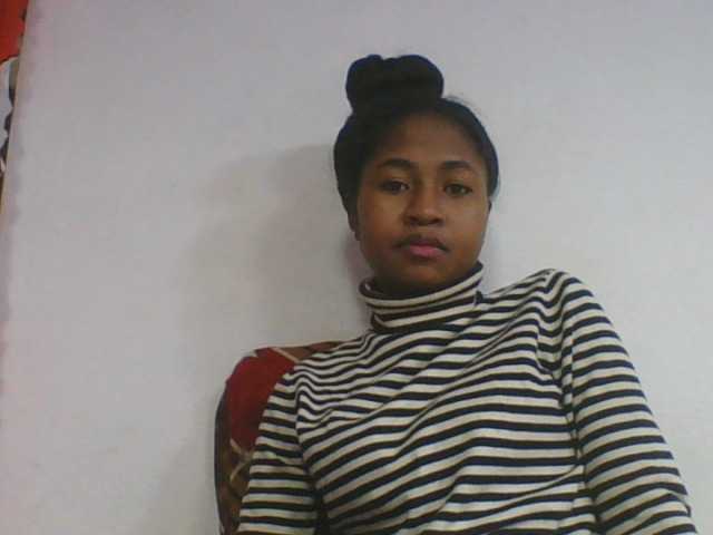 Marinah1a live cam on BongaCams