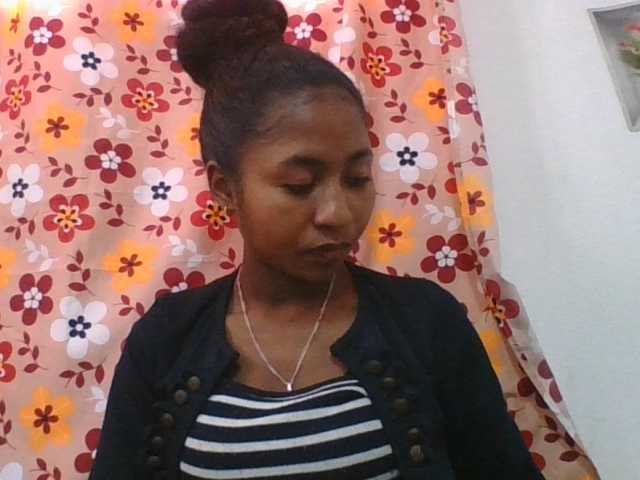 Marinah1a live cam on BongaCams