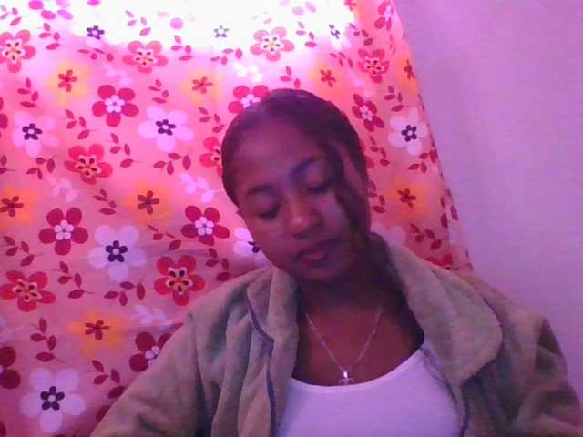 Marinah1a live cam on BongaCams