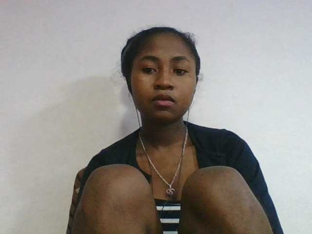 Marinah1a live cam on BongaCams