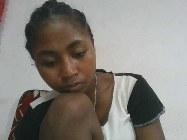 Marinah1a live cam on BongaCams