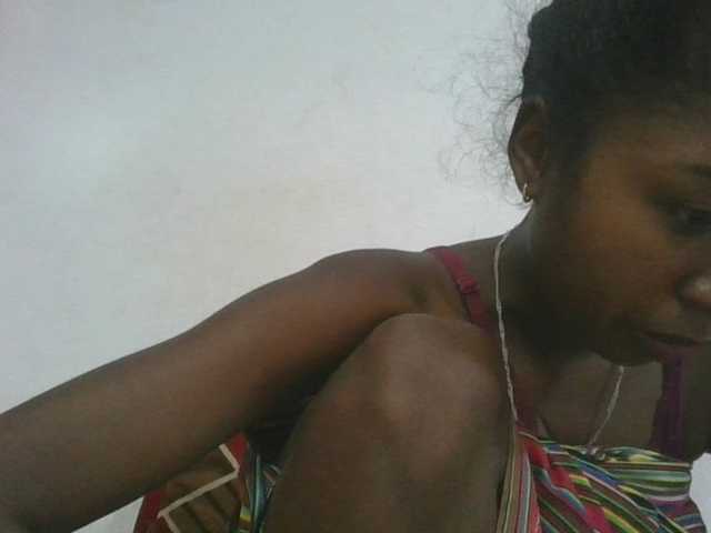 Marinah1a live cam on BongaCams