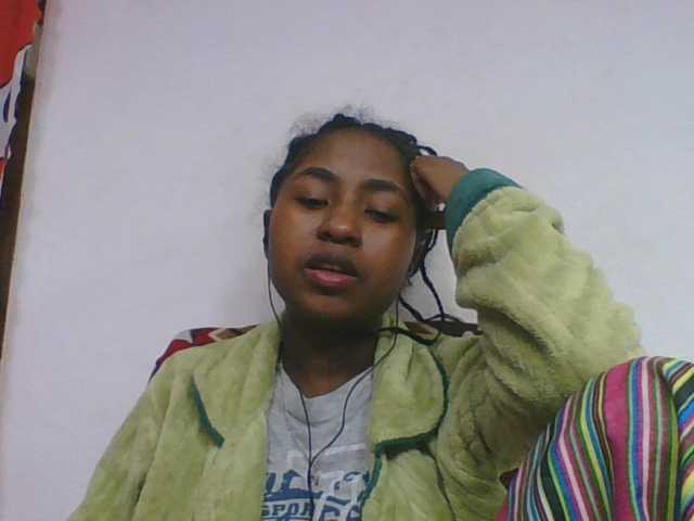 Marinah1a live cam on BongaCams