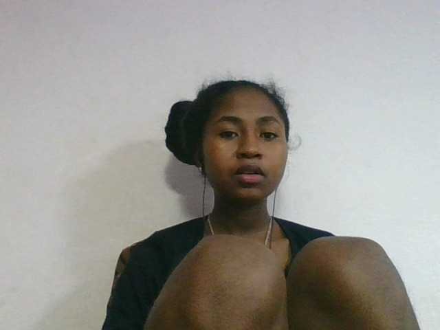 Marinah1a live cam on BongaCams
