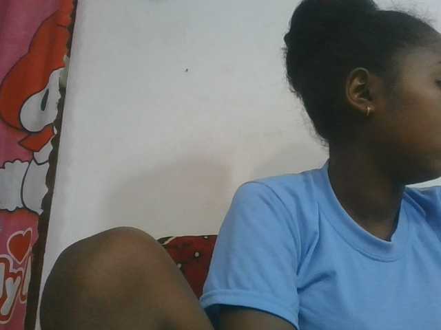 Marinah1a live cam on BongaCams
